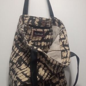 lulu athletica Black and Tan Women's Hobo Bag